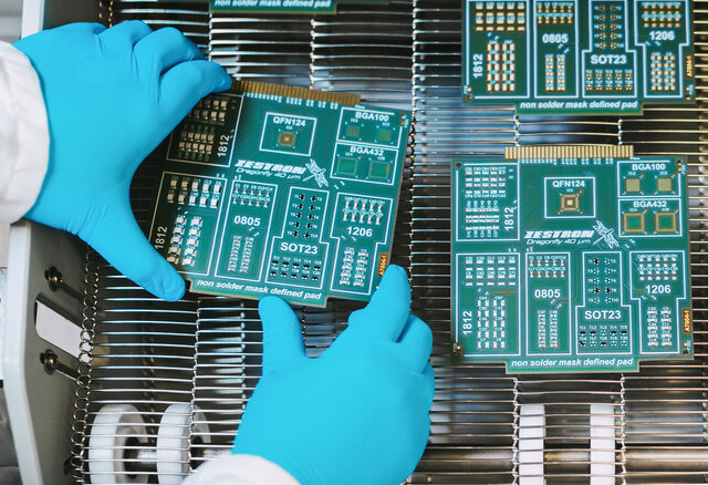 © @The Sour Cherry Fotografie - Michaela Curtis