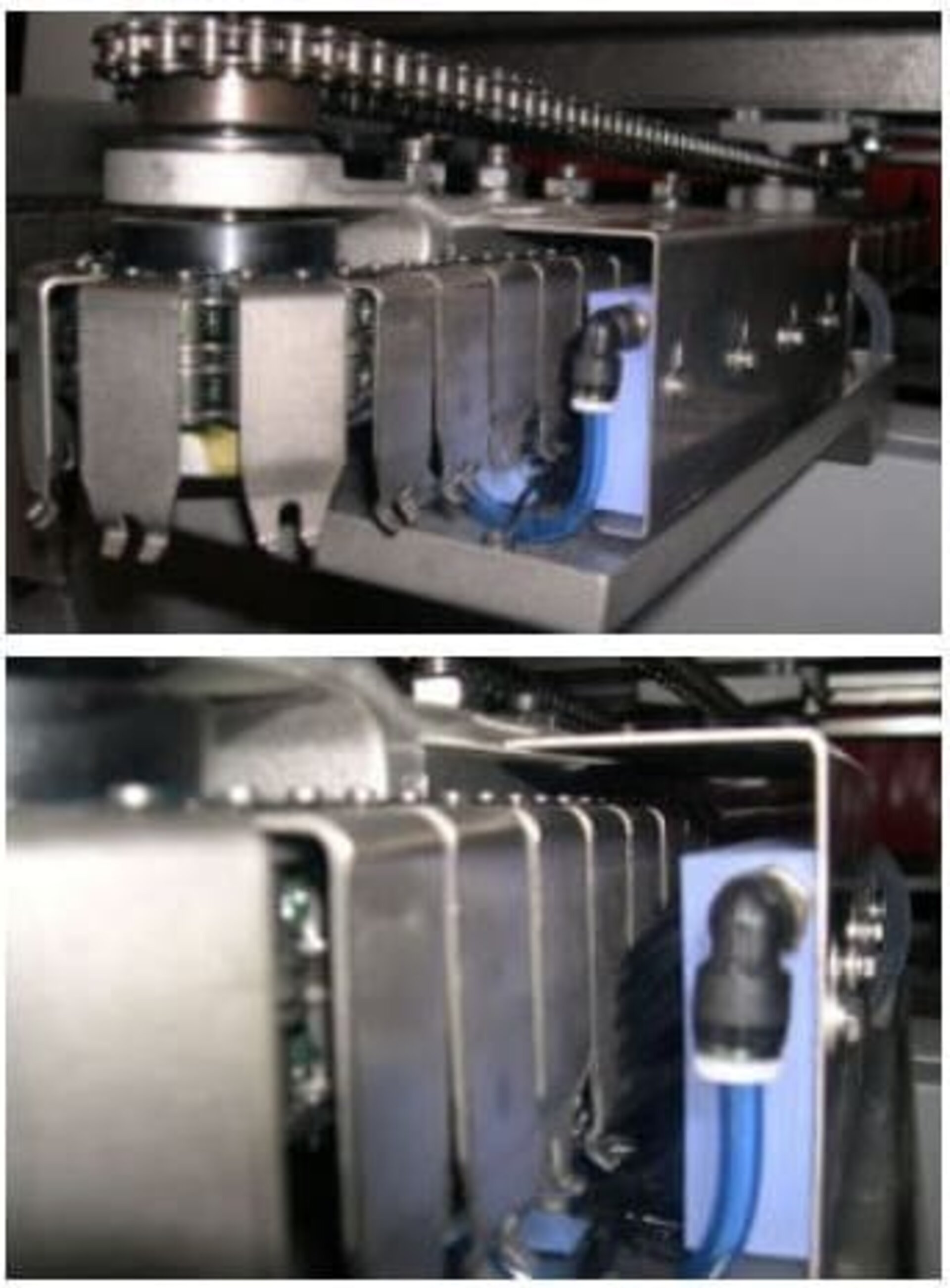 ウェーブ半田工程において、内部メッキや半田噴流上でキャリアパレットを搬送するコンベヤー爪は特に汚れています。  半田噴流上をキャリアパレットが適切に搬送されなかったり、不適切な半田付け結果になる可能性があるため、コンベヤー爪の連続洗浄はとても重要です。